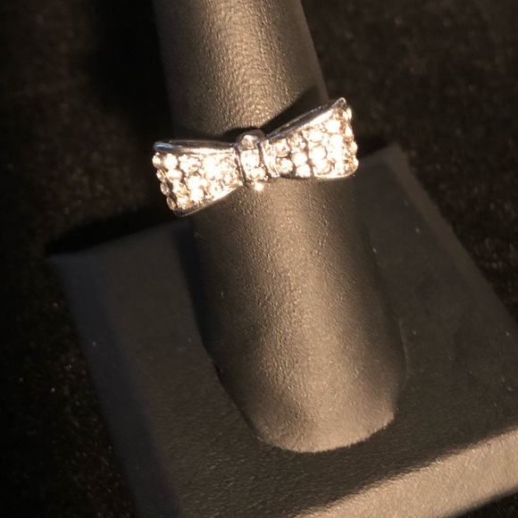 NIP 925 Silver Bowtie Ring with crystals, Size 8 - Picture 2 of 10